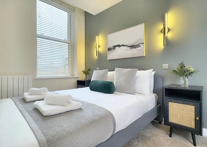 Harrogate House Apt 2 - Stylish Central Flat
